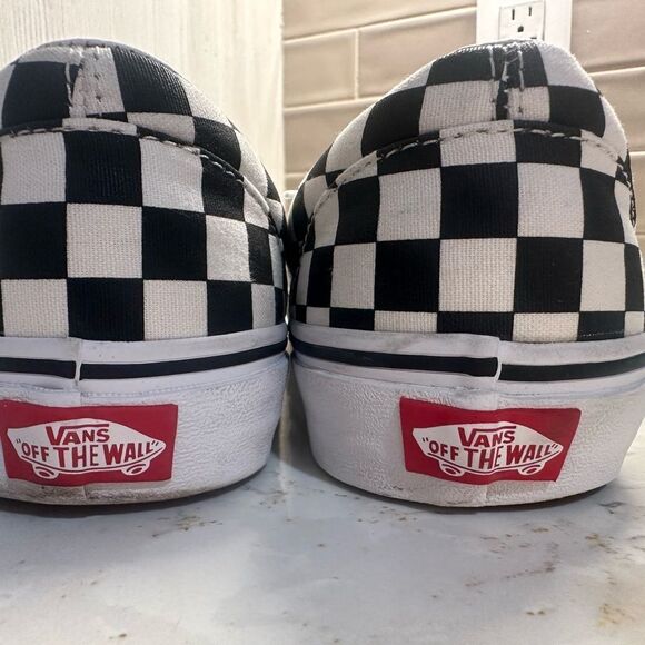 Men’s Checkered Vans - Picture 5 of 7